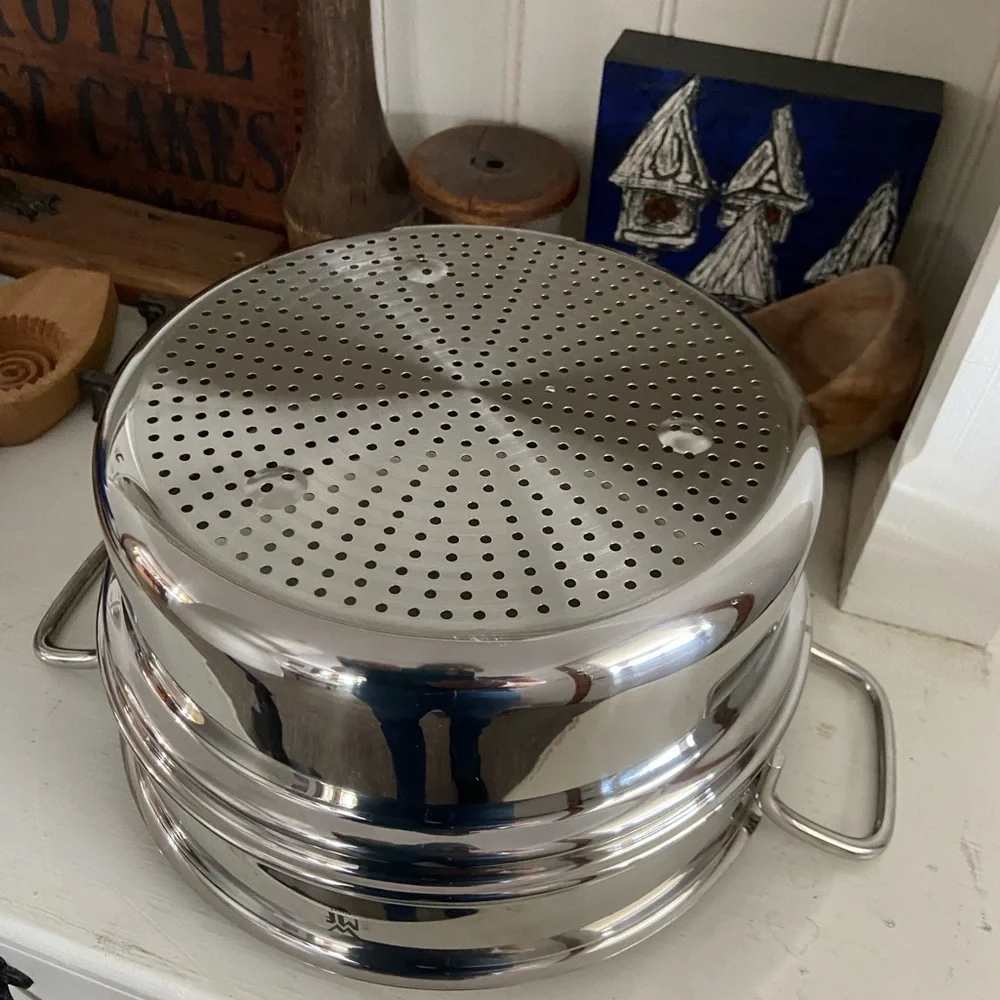 WMF - Picture 3 of 4